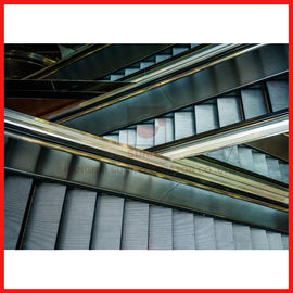 Elevador de alta velocidade exterior / interior Tipo de escada rolante pesada para passageiros grandes 0,5 m / S
